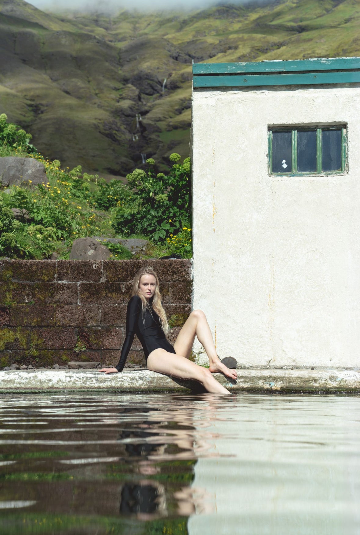 Long-Sleeved High-Neck Swimsuit - Cover