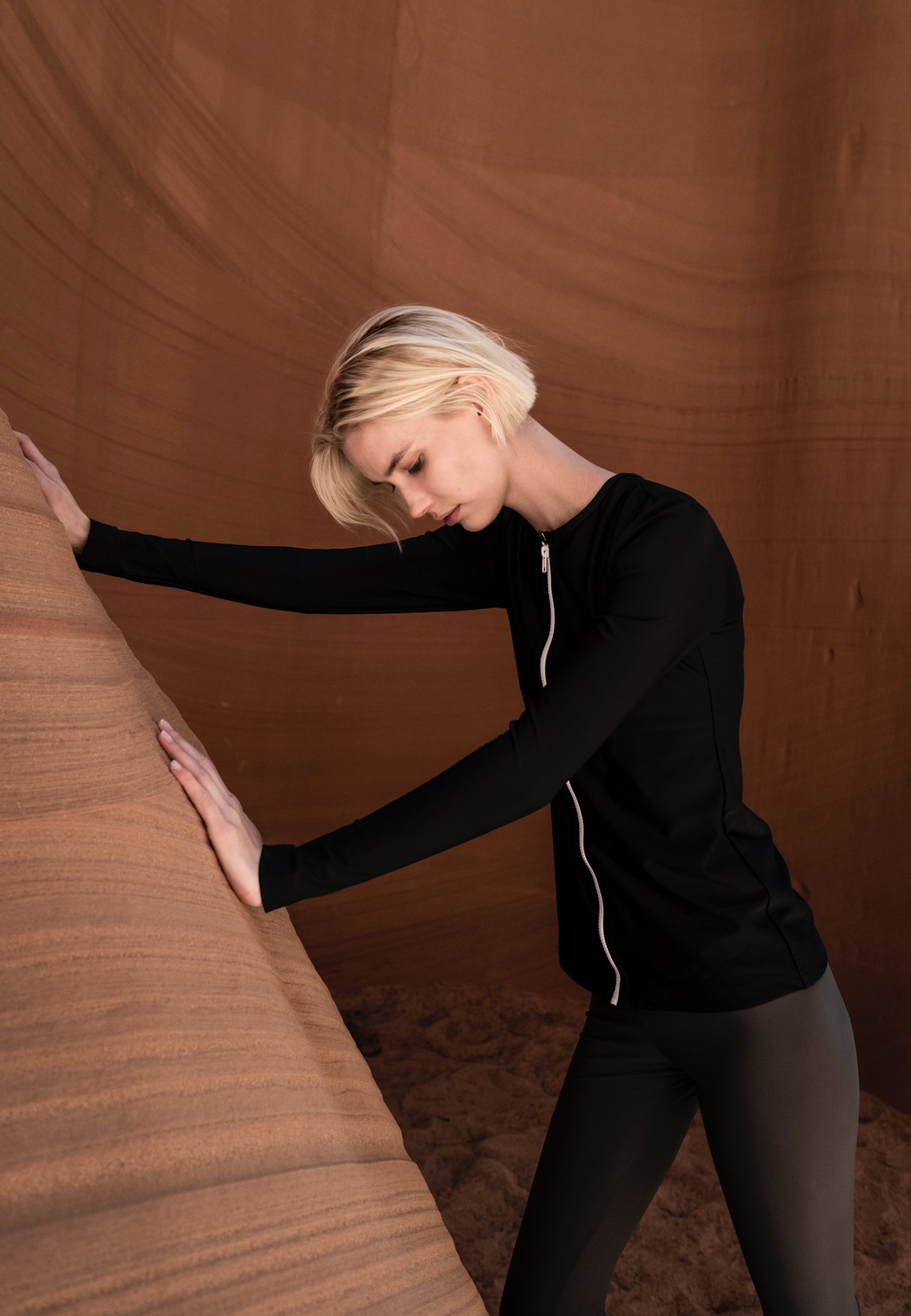 Long-Sleeved Front Zip Swim Cardigan - Cover