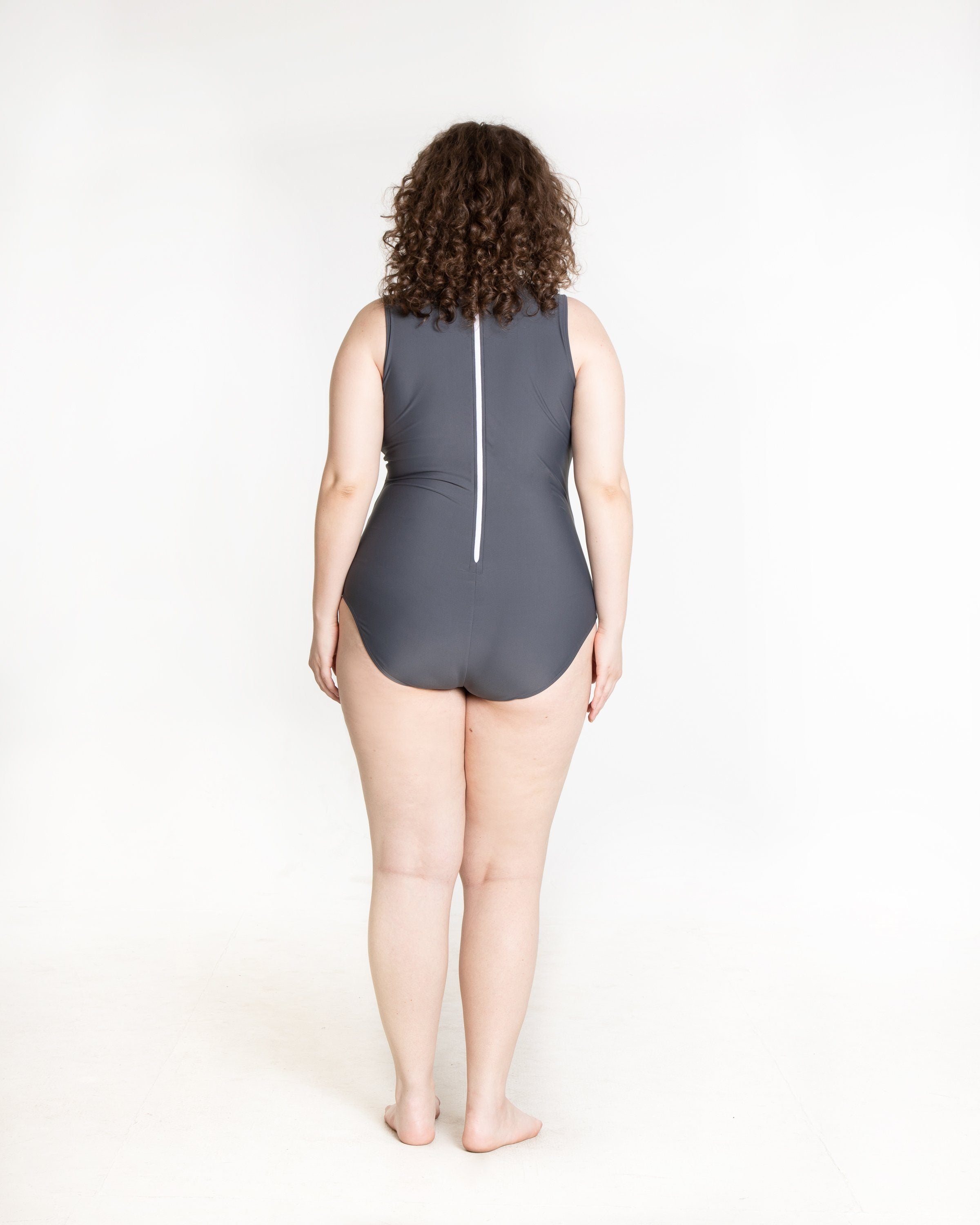 Sleeveless Mock-Neck Swimsuit One-Piece Cover Clothing